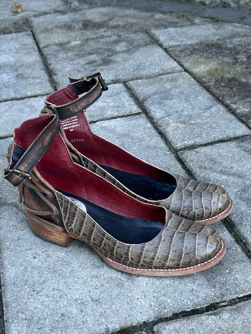 Freebird Marlon in Stone Croc - Picture 2 of 8